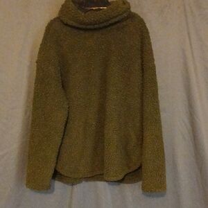 Elegant Olive Women's Turtleneck Sweater